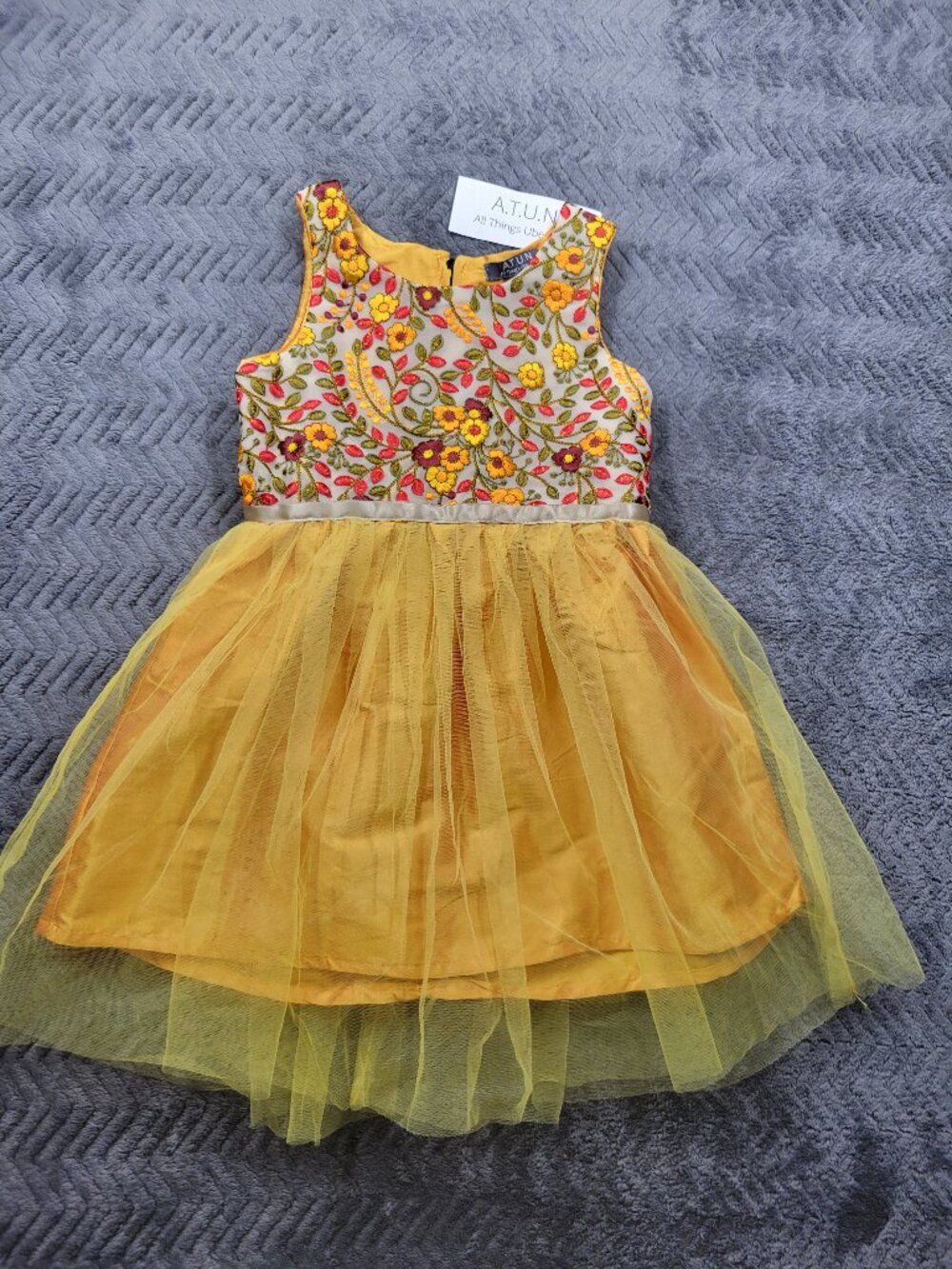A.T.U.N. Girls dress size 4/5 multicolored  new with  tags